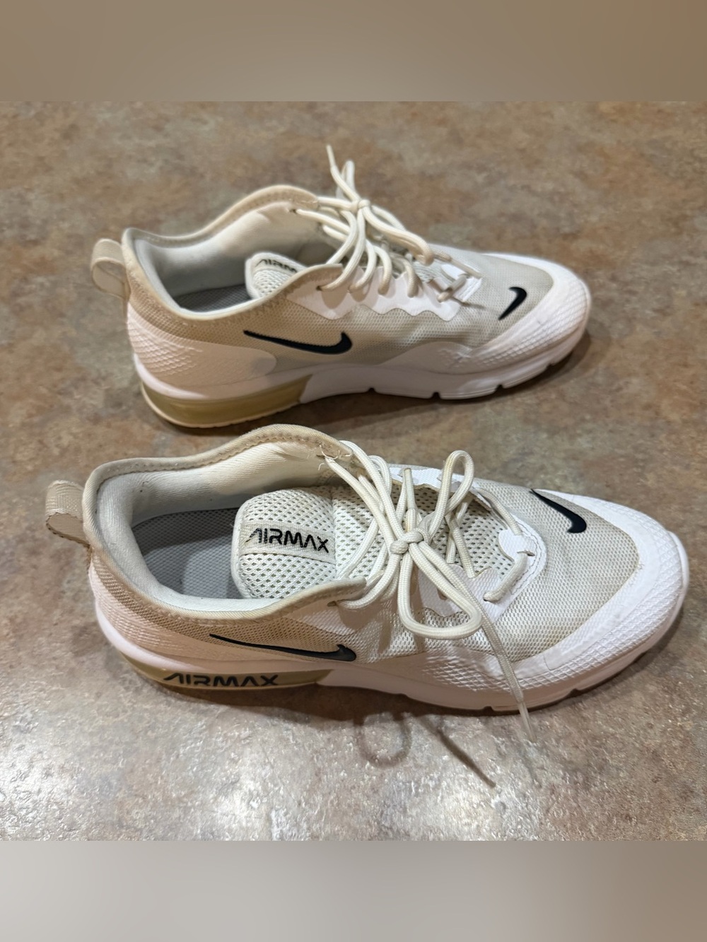 Women’s Nike Air Max Sequent 4.5 sneakers. Size 8.5 - Picture 3 of 6